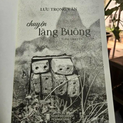Sách - Chuyện Làng Buông