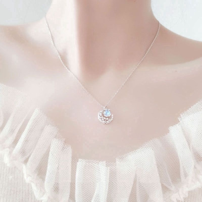 Dây Chuyền Bạc 925 Đá Moonstone Đổi Màu Bạc Hiểu Minh DMD541