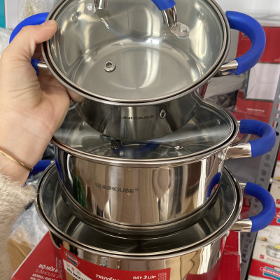 Bộ nồi inox 3 đáy Sunhouse SHG361, Chất liệu inox sáng bóng an toàn cho sức khỏe, Vung kính cường lực siêu bền, Tay cầm và núm vung bọc silicon chịu nhiệt, chống bỏng, an toàn, Sử dụng trên mọi loại bếp - Hàng chính hãng