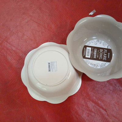 Tô nhựa hình cánh hoa Nakaya Flare Bowl 1.1L
