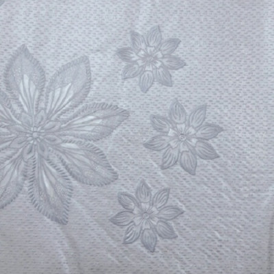 Khăn Trải Bàn PAULEE - PWL 241 hoa văn nổi, ánh kim bạc, nền kem bạc, không thấm nước - 147cm x 230cm.