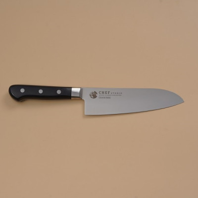 [Hàng chính hãng] Dao thái Chef Santoku 165mm đa năng, nhãn hiệu Chef Studio. Lưỡi thép không gỉ AUS8, độ cứng lên đến 59HRC, cán gỗ pakka full-tang chắc chắn, nắp chặn bằng thép không gỉ