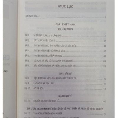 Sách - Bộ câu hỏi chinh phục điểm 10 môn địa lí