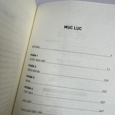Sách - Cát bụi (Dust) - Silo Tháp giống #3 (Nhã Nam HCM)