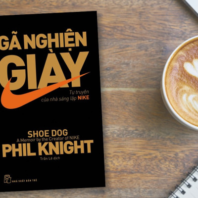 Combo Sách Kinh Tế Bán Chạy Của Tháng: Gã Nghiện Giày - Tự Truyện Của Nhà Sáng Lập NIKE + Xây Dựng Để Trường Tồn (Bộ 2 Cuốn Cẩm Nang Xây Dựng Và Gây Dựng Doanh Nghiệp / Tặng Kèm Bookmark Happy Life)