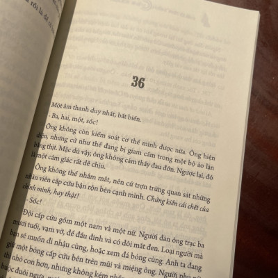 (Combo 6 cuốn Donato Carrisi) KẺ NHẮC TUỒNG, TRÒ CHƠI CỦA KẺ NHẮC TUỒNG, TÒA ÁN LINH HỒN, NGƯỜI ĐIỀU KHIỂN MÊ CUNG, THỢ SĂN BÓNG TỐI, NGƯỜI RU NGỦ – Hoàng Anh và Phạm Bích Ngọc dịch – NXB Phụ Nữ Việt Nam (bìa mềm)