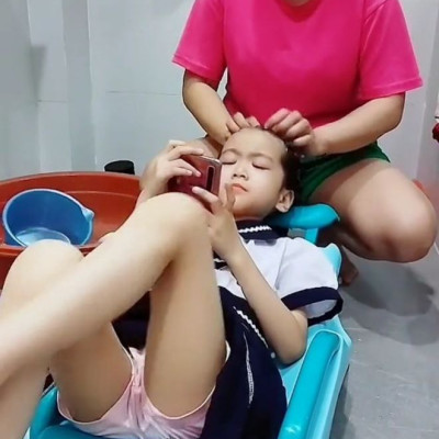 Ghế gội đầu cho trẻ em 2208 (có tay vịn)