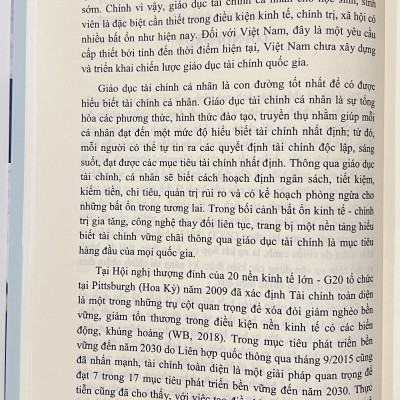 Sách - Nâng Cao Hiểu Biết Tài Chính Cá Nhân Cho Sinh Viên Việt Nam Hướng Tới Mục Tiêu tài Chính Toàn Diện