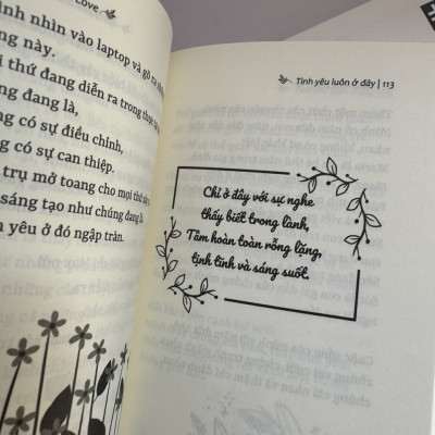 OBSERVE & LOVE TÌNH YÊU LUÔN Ở ĐÂY - Phương Bùi –  Infinity Books 
