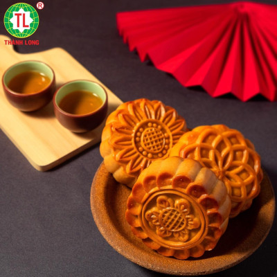 Hộp bánh trung thu 4 bánh 1 trứng 150g - Combo Super A5 - Thành Long (600g) - VIỆT NAM