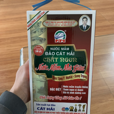 Hộp 2 chai Nước mắm Chắt Ngon Nhà Giàu độ đạm cao, dung tích 500ml/chai