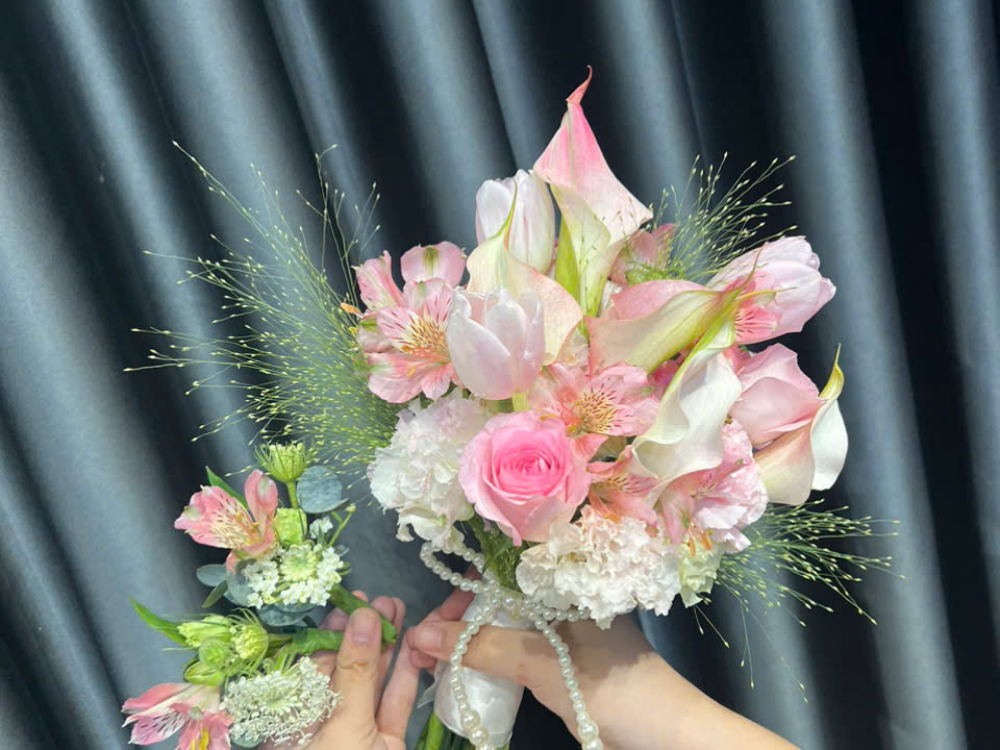 Các kiểu hoa cưới cầm tay